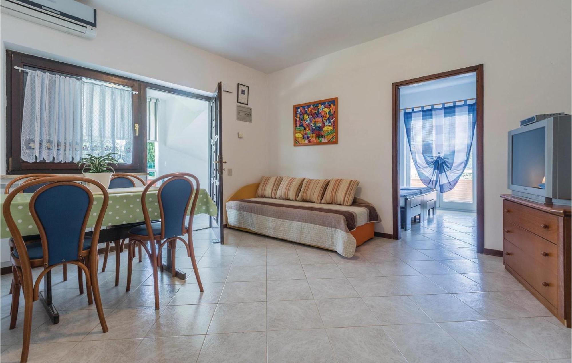 2 Bedroom Beautiful Apartment In سافودغيا المظهر الخارجي الصورة