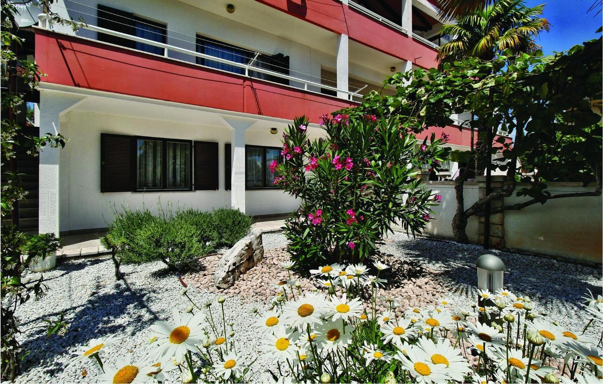 2 Bedroom Beautiful Apartment In سافودغيا المظهر الخارجي الصورة
